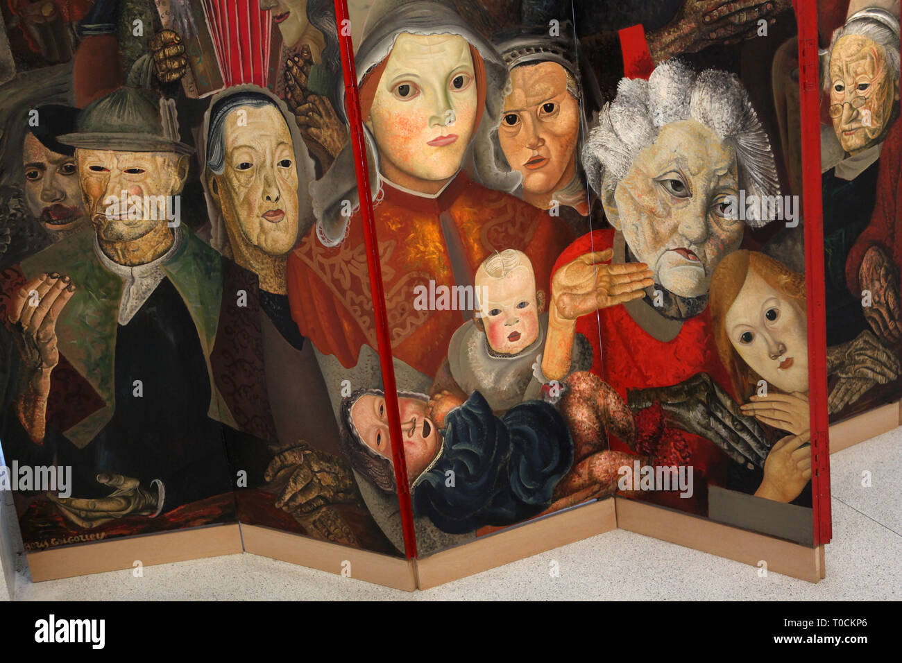 Dettaglio della monumentale dipinto 'facce del mondo" da Russo pittore modernista Boris Grigoriev (1920-1931) sul display nella Galleria Nazionale (Národní galerie) a Praga, Repubblica Ceca. Mostra di Repubblica Ceca e arte europea del XIX e del XX secolo in Veletržní palác (Trade Fair Palace). Foto Stock