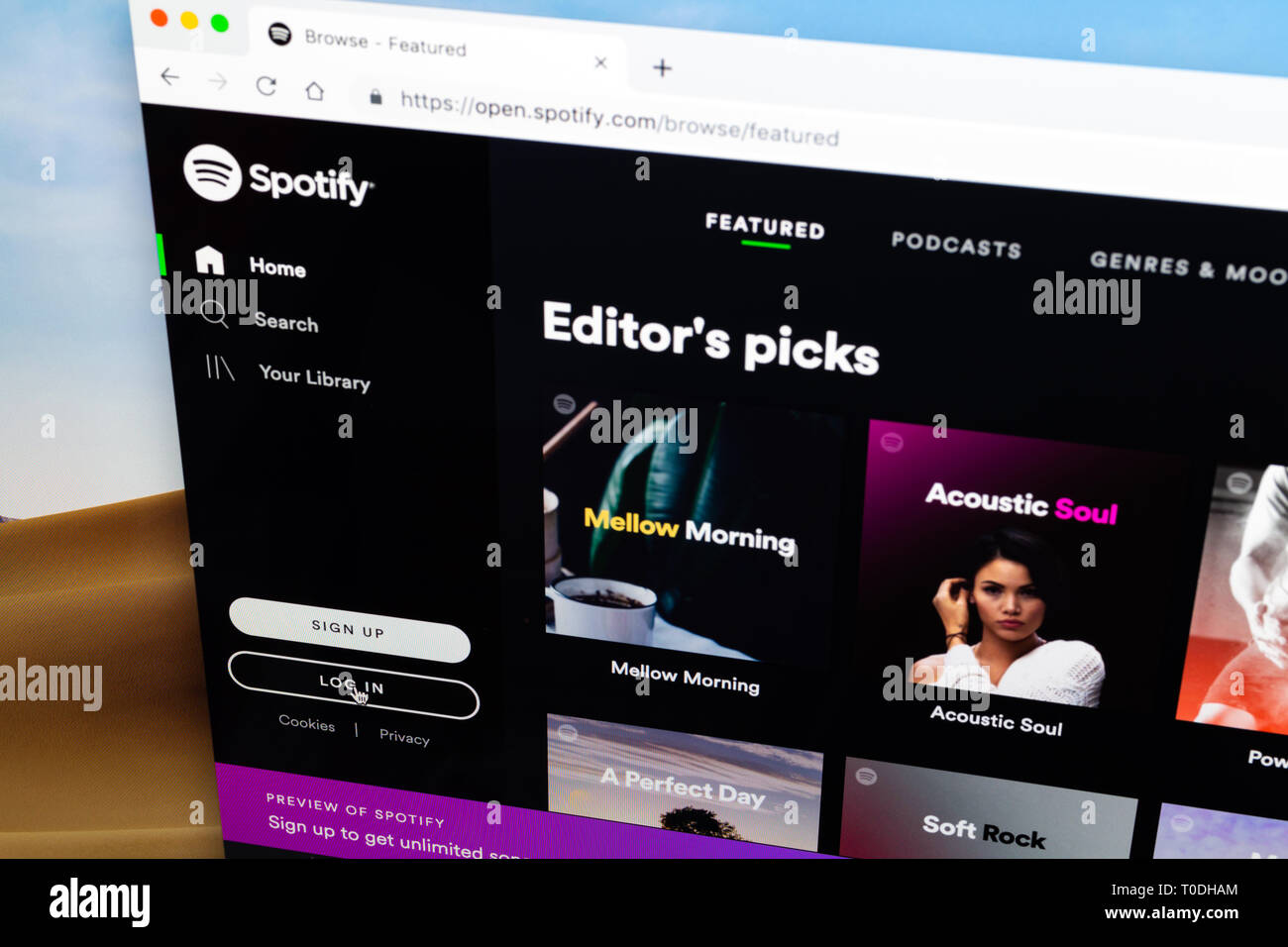 Spotify log in homepage in computer desktop browser, il cursore sul log nel pulsante Foto Stock