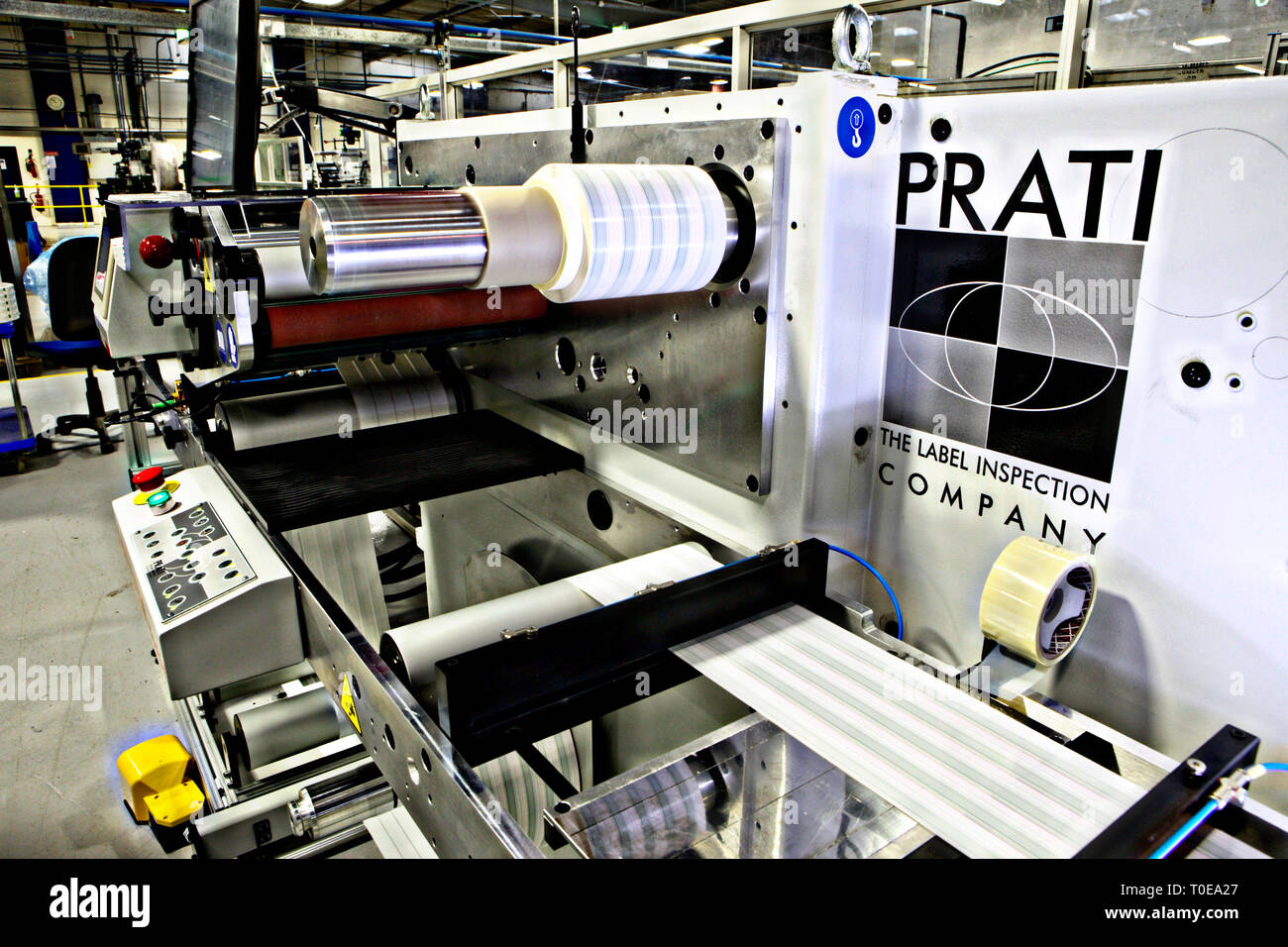 Macchinari industriali utilizzati nella stampa del packaging farmaceutico Foto Stock