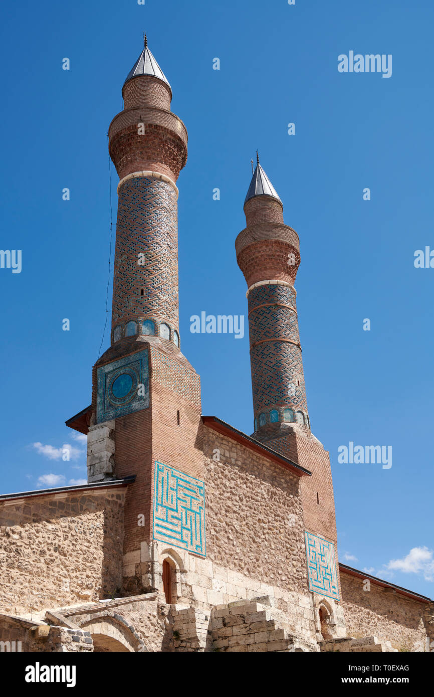I minareti della Gökmedrese o Gök Medrese Sivas, Turchia Foto Stock
