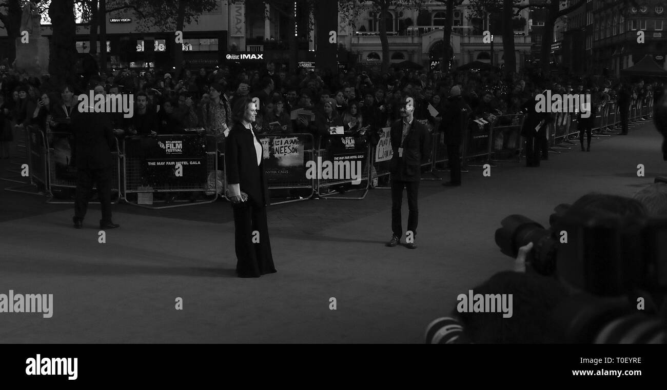 Ottobre 06, 2016 - Londra, Inghilterra, Regno Unito - "un mostro chiede' - May Fair Hotel Gala - sessantesimo BFI London Film Festival, Odeon Leicester Square - Tappeto Rosso Arr Foto Stock