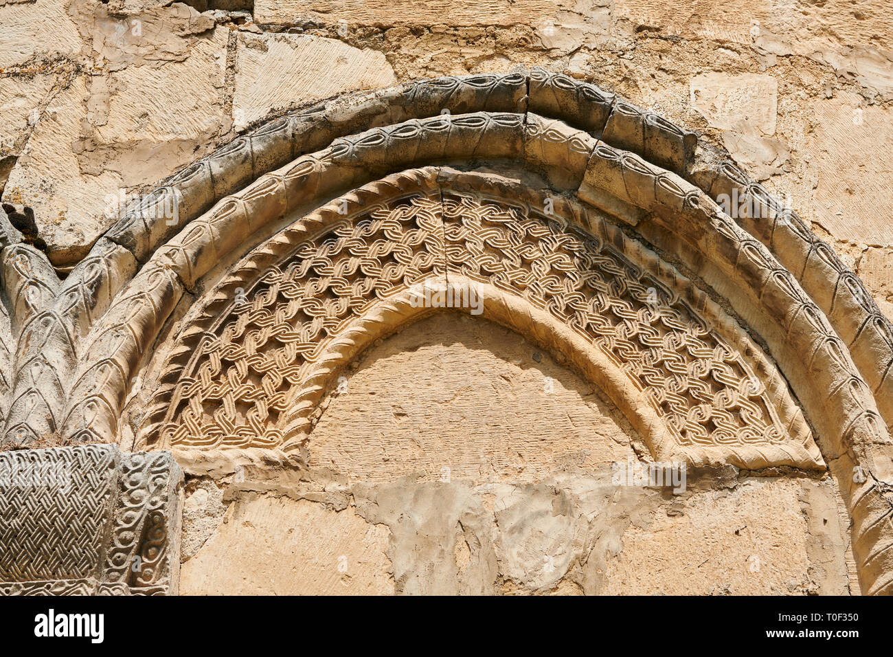 Foto e immagini di Nikortsminda ( Nicortsminda ) St Nicholas Cattedrale Ortodossa Georgiana esterno e il suo rilievo georgiano scultura pietra xi Foto Stock