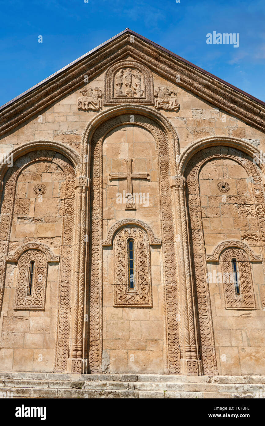 Foto e immagini di Nikortsminda ( Nicortsminda ) St Nicholas Cattedrale Ortodossa Georgiana esterno e il suo rilievo georgiano scultura pietra xi Foto Stock
