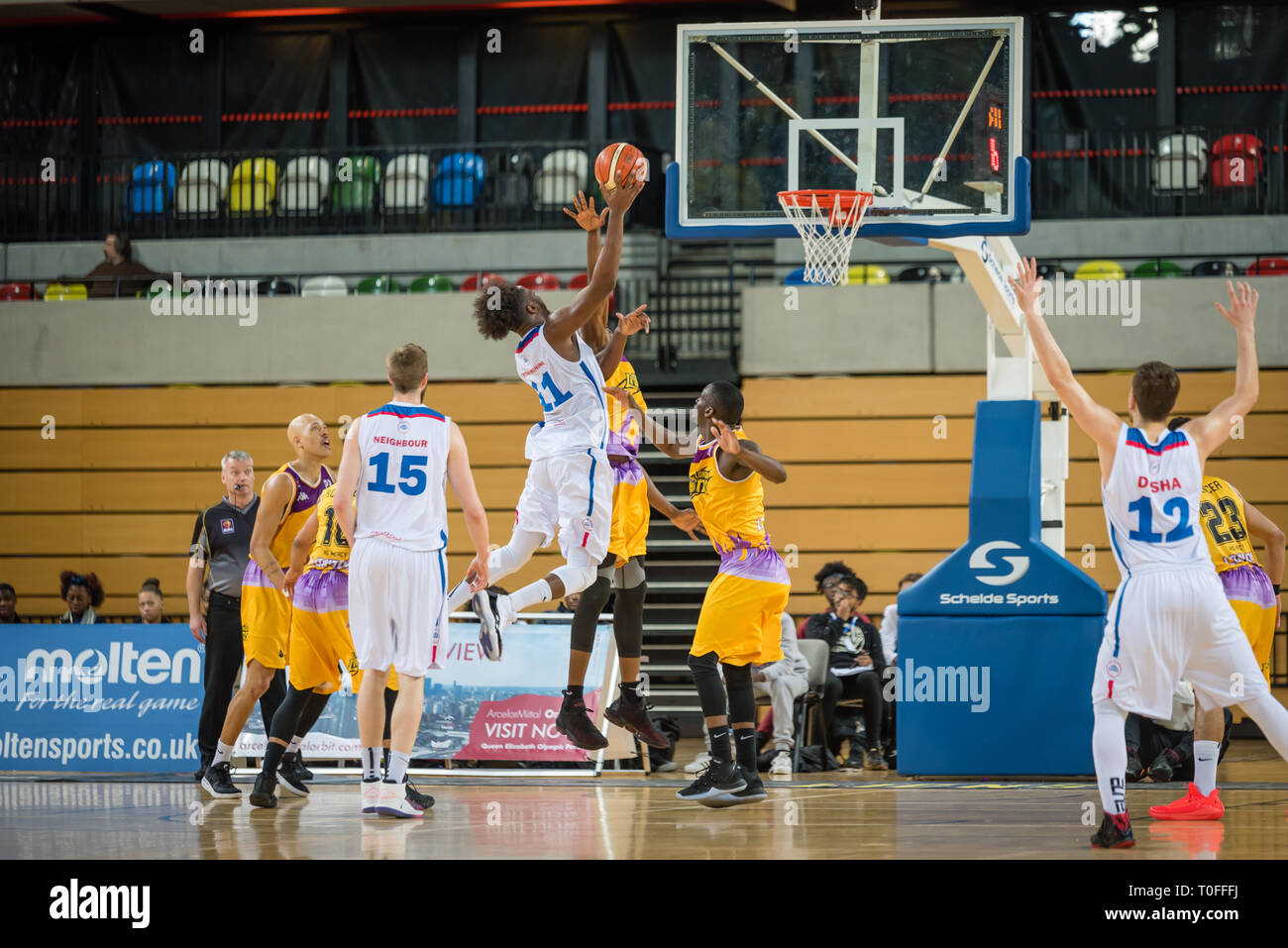 Londra, UK, 19 marzo 2019 Il Lions di Londra ha guadagnato la vendetta sopra i loro rivali locali London City Royals da parte di un cliente di 102-89. Il Royals aveva sconfitto i leoni nel loro incontro precedente e in tal modo di vincere la BBL Trophy. Credito: Ilyas Ayub/ Alamy Live News Foto Stock