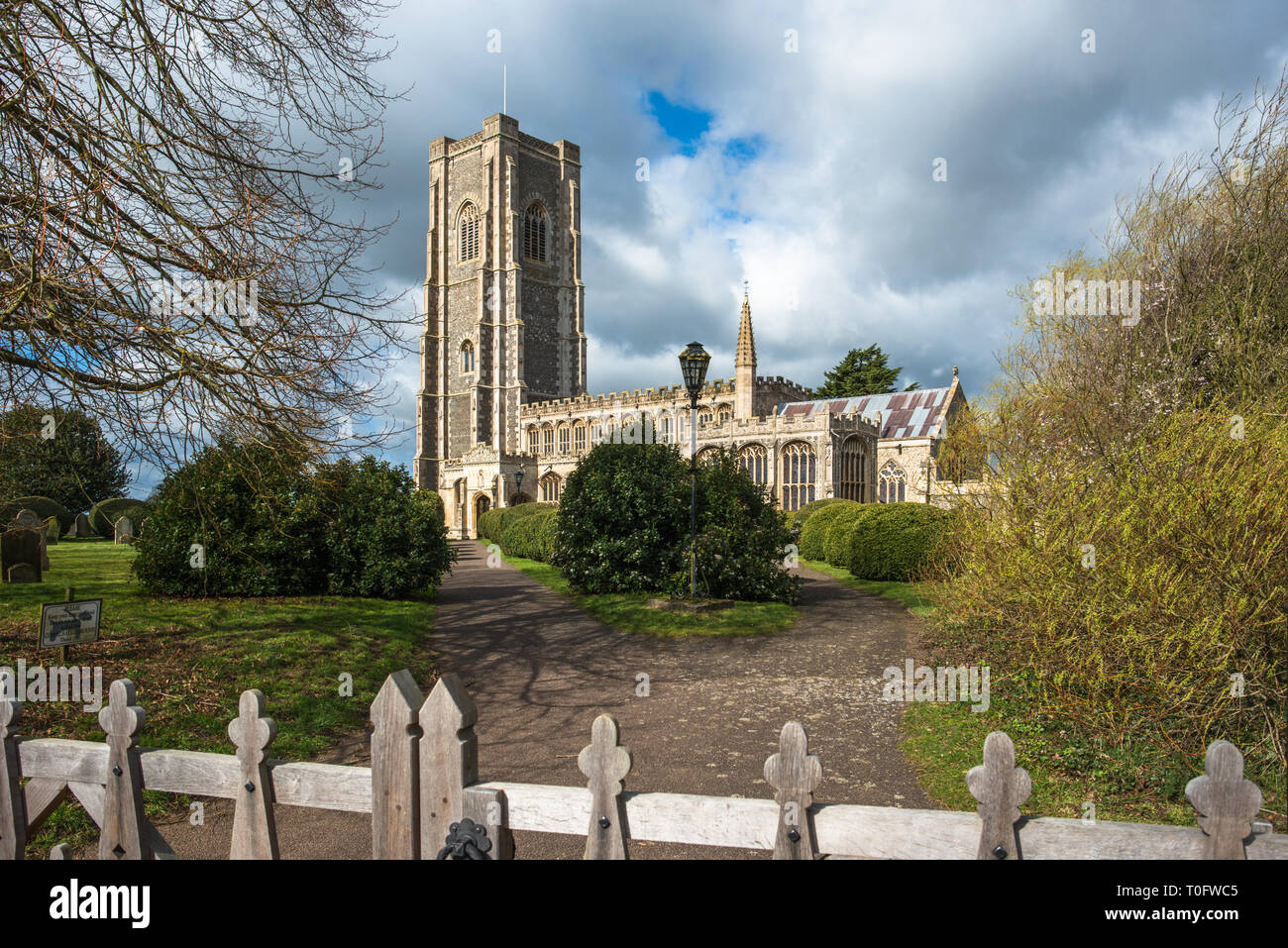 San Pietro e di san Paolo la Chiesa Parrocchiale, Lavenham village, Suffolk, Inghilterra, Regno Unito. Foto Stock