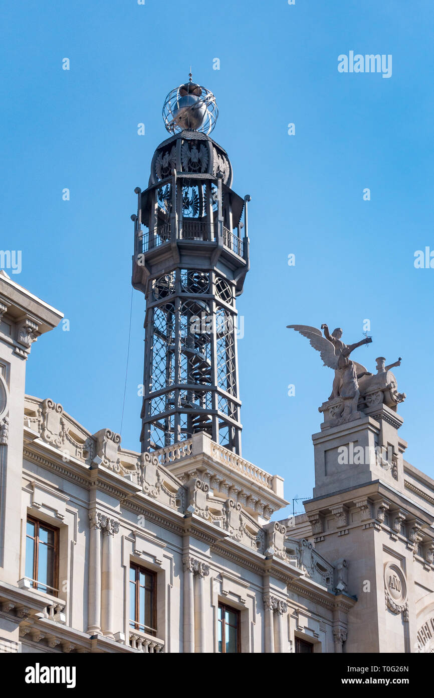 VALENCIA, Spagna - 24 febbraio : Post storico edificio di uffici nella piazza del Municipio di Valencia Spagna il 24 febbraio 2019 Foto Stock