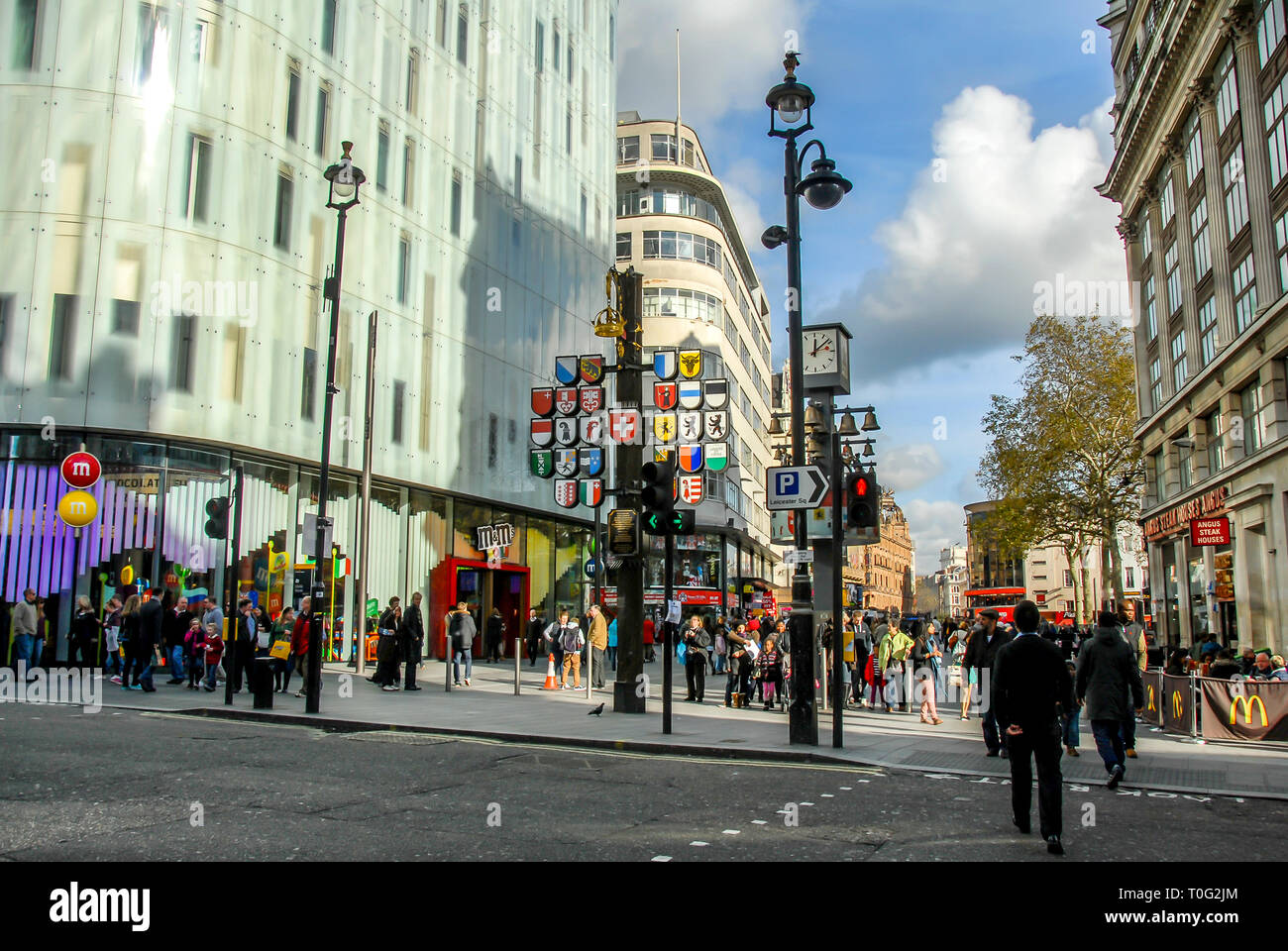 Londra, UK, 30 Ottobre 2012: Piccadilly Circus tribunale svizzero Foto Stock