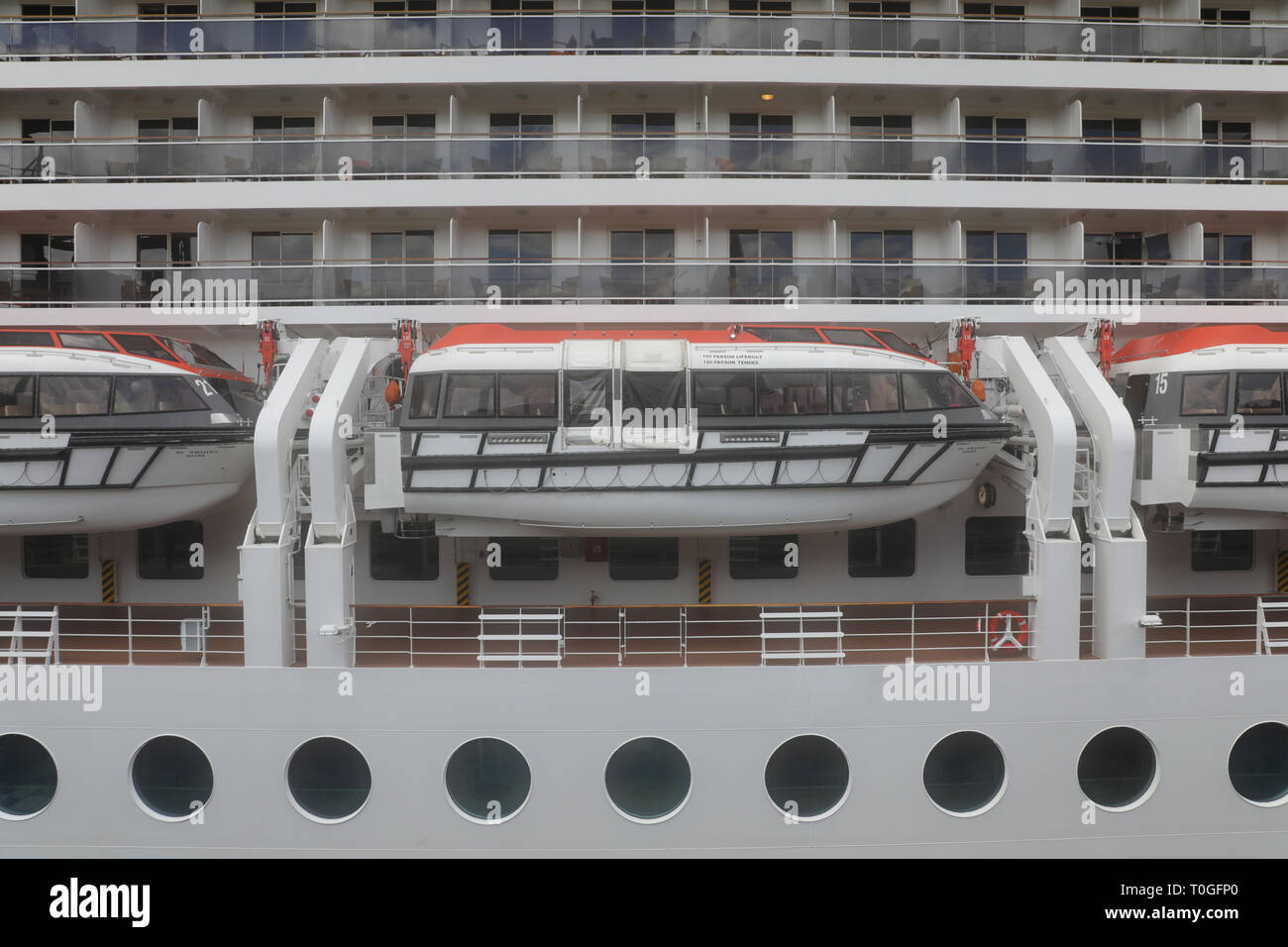 La MSC Magnifica nave da crociera ancorata al Terminal Passeggeri Oltreoceano a Sydney, in Australia. Foto Stock