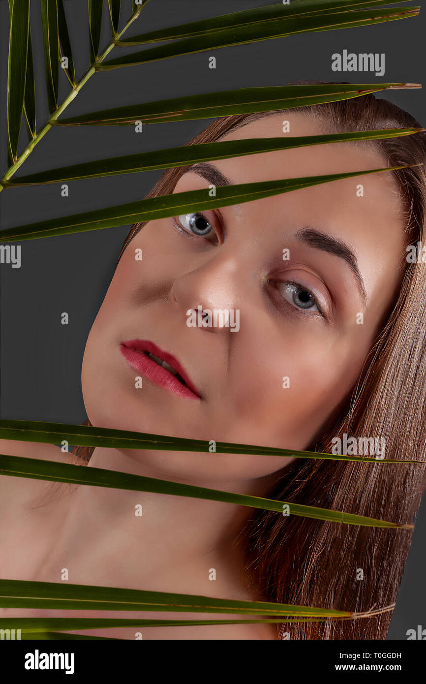 Close up ritratto di una giovane donna Foto Stock