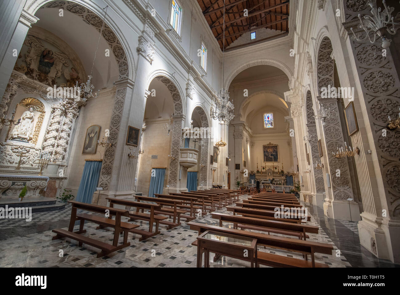 Lecce, Puglia, Italia - All'interno della chiesa Arciconfraternita di Maria SS. Addolorata. Cattolica chiesa romana (chiesa). Una regione della Puglia Foto Stock