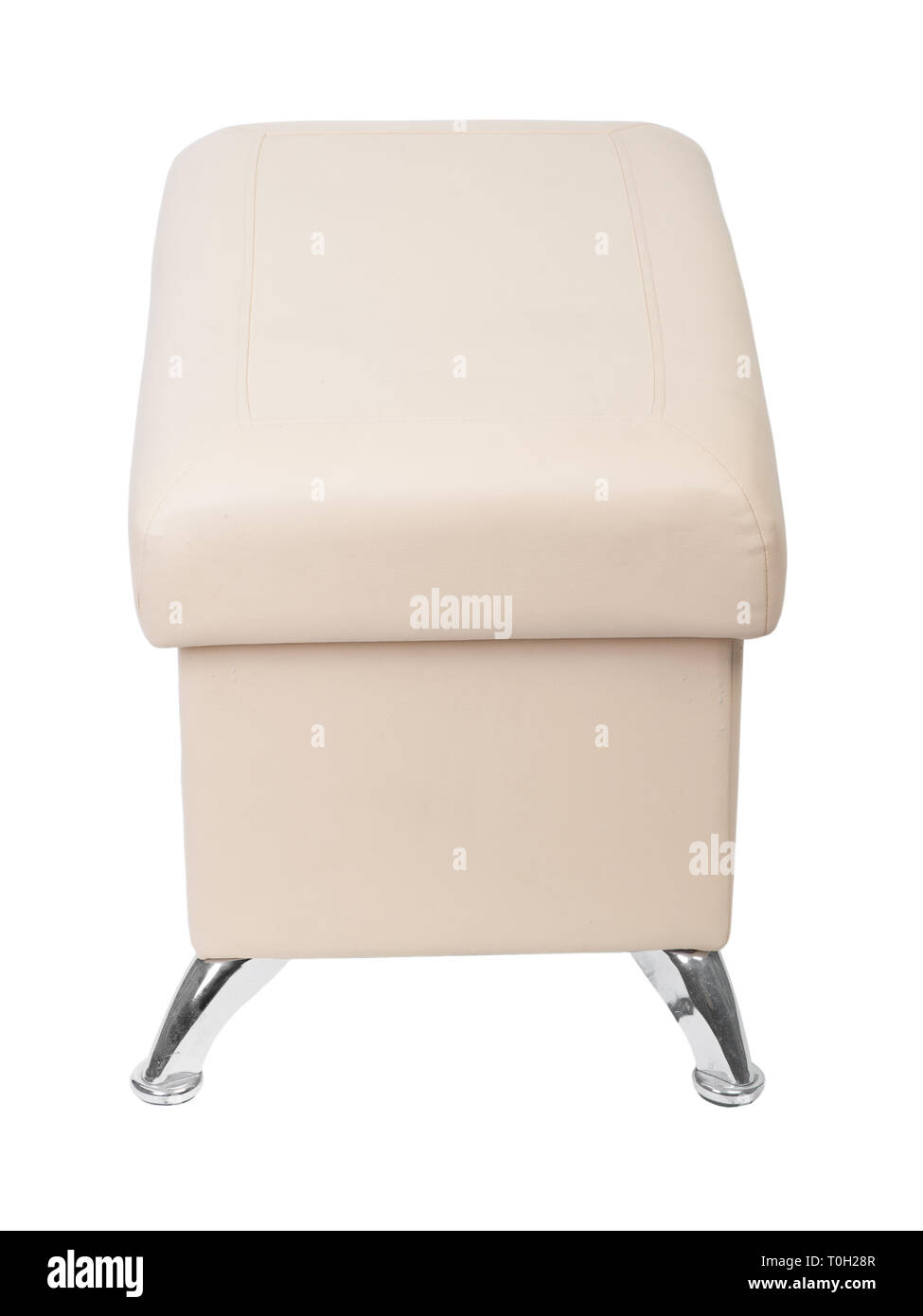 Beige pouf rettangolare con gambe isolato su bianco Foto Stock