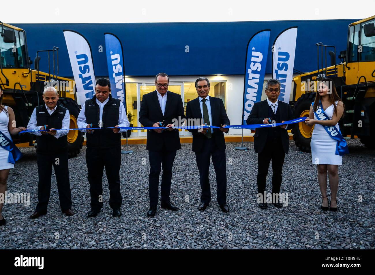 Magazzino e uffici Komatzu.venta di macchinari, apparecchiature o attrezzature indistrial. refaccionaría e macchinari per l'industria mineraria. Komatsu Limited Komatzu inizia le operazioni di un nuovo ufficio per la vendita di attrezzature, ristrutturazione e macchinari per l'industria mineraria in Hermosillo. Komatsu Maquinarias de Mexico SA de CV questo pomeriggio l'inaugurazione ha avuto luogo. Gennaio 26, 2018 (Foto: Luis Gutierrez / NortePhoto.com) Komatzu inizia le operazioni di un nuovo ufficio per la vendita di attrezzature, ristrutturazione e macchinari per l'industria mineraria in Hermosillo. Komatsu Maquinarias de Mexico SA de CV Foto Stock