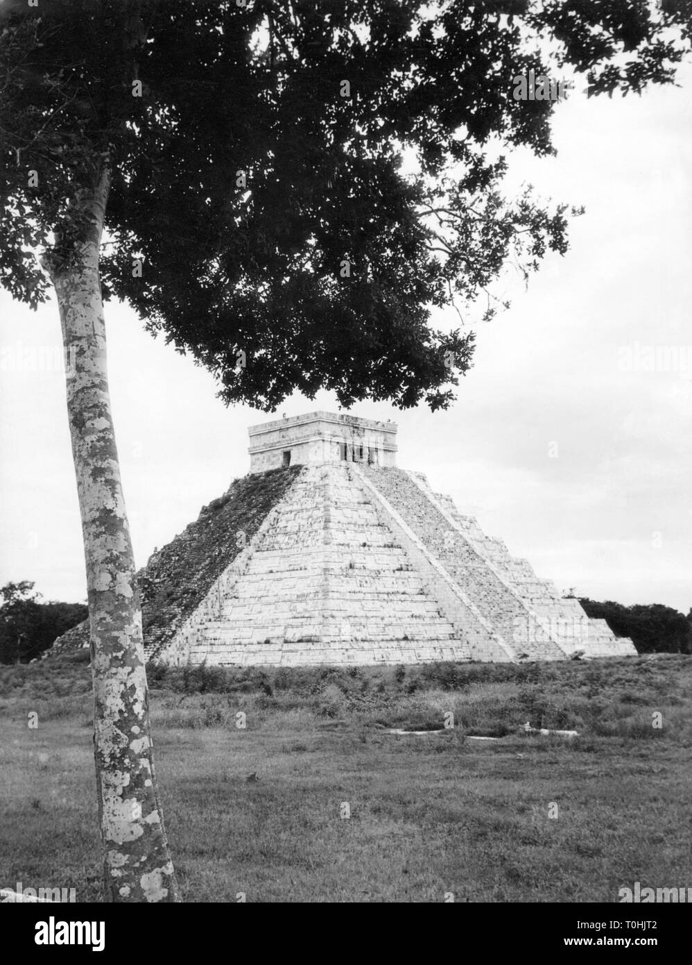 Geografia / viaggi, Messico, Chichen Itza, edifici, Tempio di Kukulcan, costruito: XI - XIII secolo, vista esterna, circa sessanta, Additional-Rights-Clearance-Info-Not-Available Foto Stock