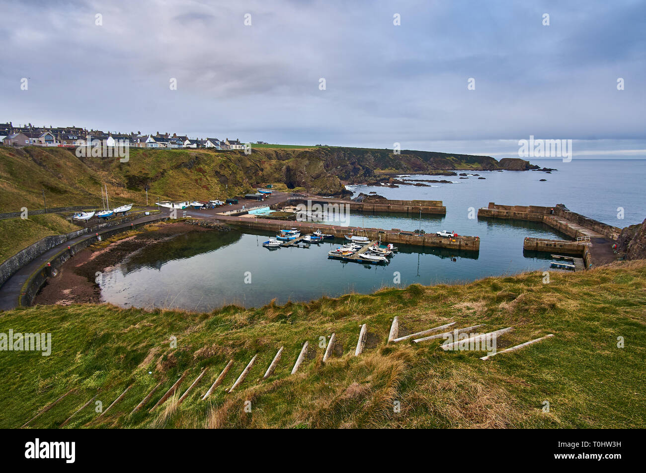 Portknockie è un vecchio aringa villaggio di pescatori situato nel Moray Firth sulla costa del Mare del Nord, a nord della Scozia, Regno Unito. Foto Stock