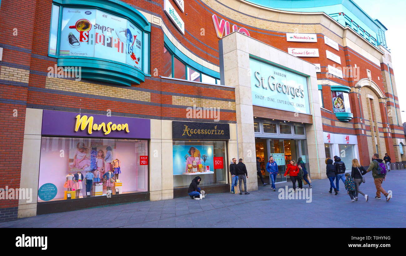 St George's Shopping Centre, Harrow, London, Regno Unito Foto Stock