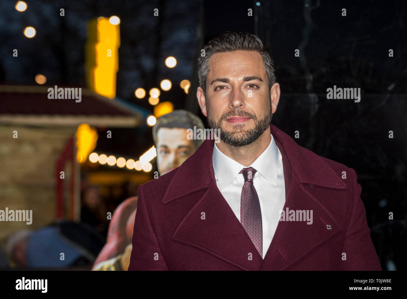 Londra, Regno Unito. 20 mar 2019. Zachary Levi (Shazam!) assiste il photocall come 'SHAZAM!' stelle aperto nel mondo il primo Superpowered luna park nella capitale. Aperto al pubblico dal 21-22 marzo a Bernie Spagna giardini sulla banca del sud. Ispirato dai superpoteri di DC hero SHAZAM! E portato alla vita utilizzando la magia e le illusioni, fan possono mettere alla prova i propri poteri della forza, coraggio, Stamina, la potenza, la velocità e la saggezza per vincere i premi. Uso della parola magica SHAZAM! Abilita magic superpotenze come sfide includono alta scontrino, DC Derby e un 15kg stamina test. Credito: Stephen Chung / Alamy Live News Foto Stock