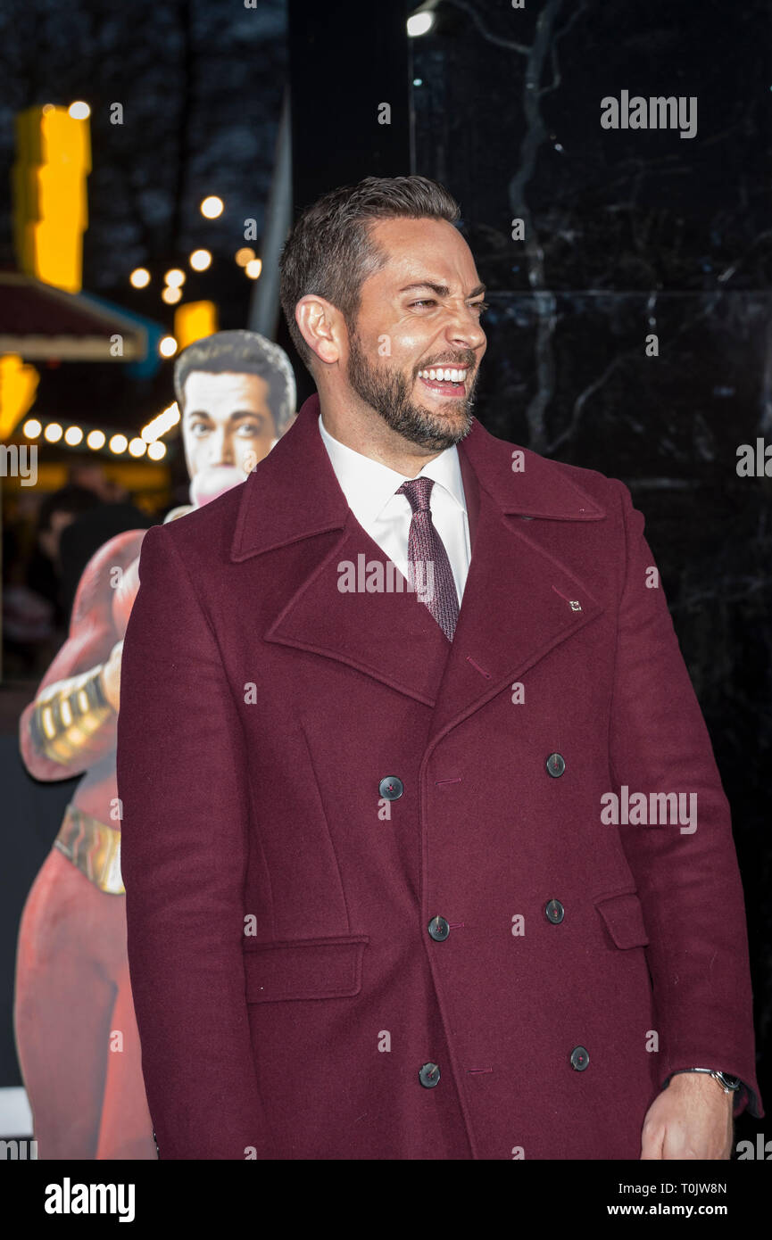 Londra, Regno Unito. 20 mar 2019. Zachary Levi (Shazam!) assiste il photocall come 'SHAZAM!' stelle aperto nel mondo il primo Superpowered luna park nella capitale. Aperto al pubblico dal 21-22 marzo a Bernie Spagna giardini sulla banca del sud. Ispirato dai superpoteri di DC hero SHAZAM! E portato alla vita utilizzando la magia e le illusioni, fan possono mettere alla prova i propri poteri della forza, coraggio, Stamina, la potenza, la velocità e la saggezza per vincere i premi. Uso della parola magica SHAZAM! Abilita magic superpotenze come sfide includono alta scontrino, DC Derby e un 15kg stamina test. Credito: Stephen Chung / Alamy Live News Foto Stock