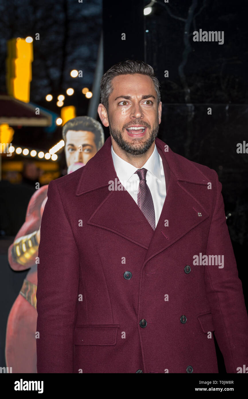Londra, Regno Unito. 20 mar 2019. Zachary Levi (Shazam!) assiste il photocall come 'SHAZAM!' stelle aperto nel mondo il primo Superpowered luna park nella capitale. Aperto al pubblico dal 21-22 marzo a Bernie Spagna giardini sulla banca del sud. Ispirato dai superpoteri di DC hero SHAZAM! E portato alla vita utilizzando la magia e le illusioni, fan possono mettere alla prova i propri poteri della forza, coraggio, Stamina, la potenza, la velocità e la saggezza per vincere i premi. Uso della parola magica SHAZAM! Abilita magic superpotenze come sfide includono alta scontrino, DC Derby e un 15kg stamina test. Credito: Stephen Chung / Alamy Live News Foto Stock