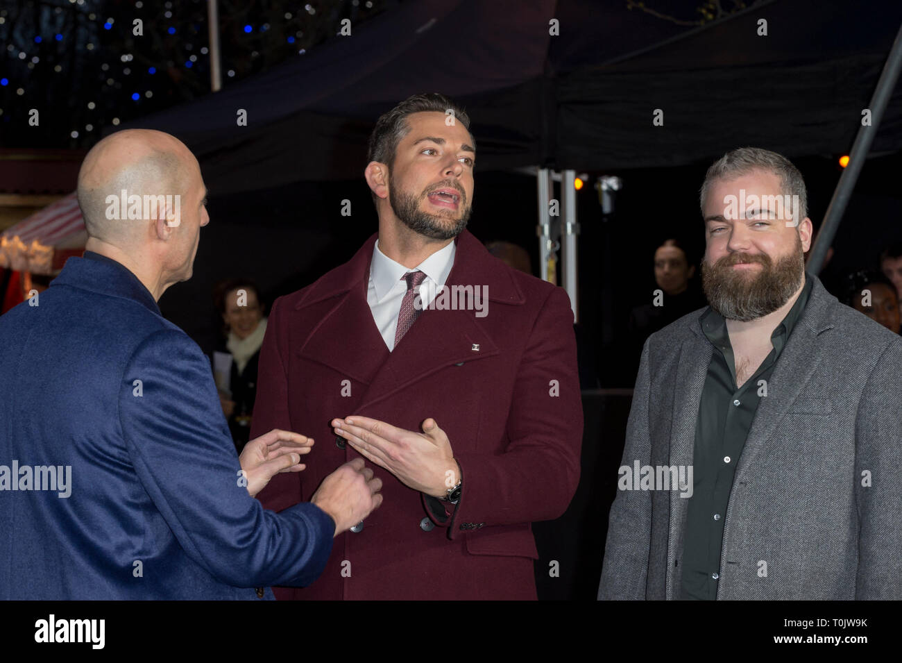 Londra, Regno Unito.(L a R) Mark Strong (Dr Thaddeus Sivana), Zachary Levi (Shazam!) e David F. Sandberg (Direttore) frequentano il photocall come 'SHAZAM!' stelle aperto nel mondo il primo Superpowered luna park nella capitale. Aperto al pubblico dal 21-22 marzo a Bernie Spagna giardini sulla banca del sud. Ispirato dai superpoteri di DC hero SHAZAM! E portato alla vita utilizzando la magia e le illusioni, fan possono mettere alla prova i propri poteri della forza, coraggio, Stamina, la potenza, la velocità e la saggezza per vincere i premi. Credito: Stephen Chung / Alamy Live News Foto Stock