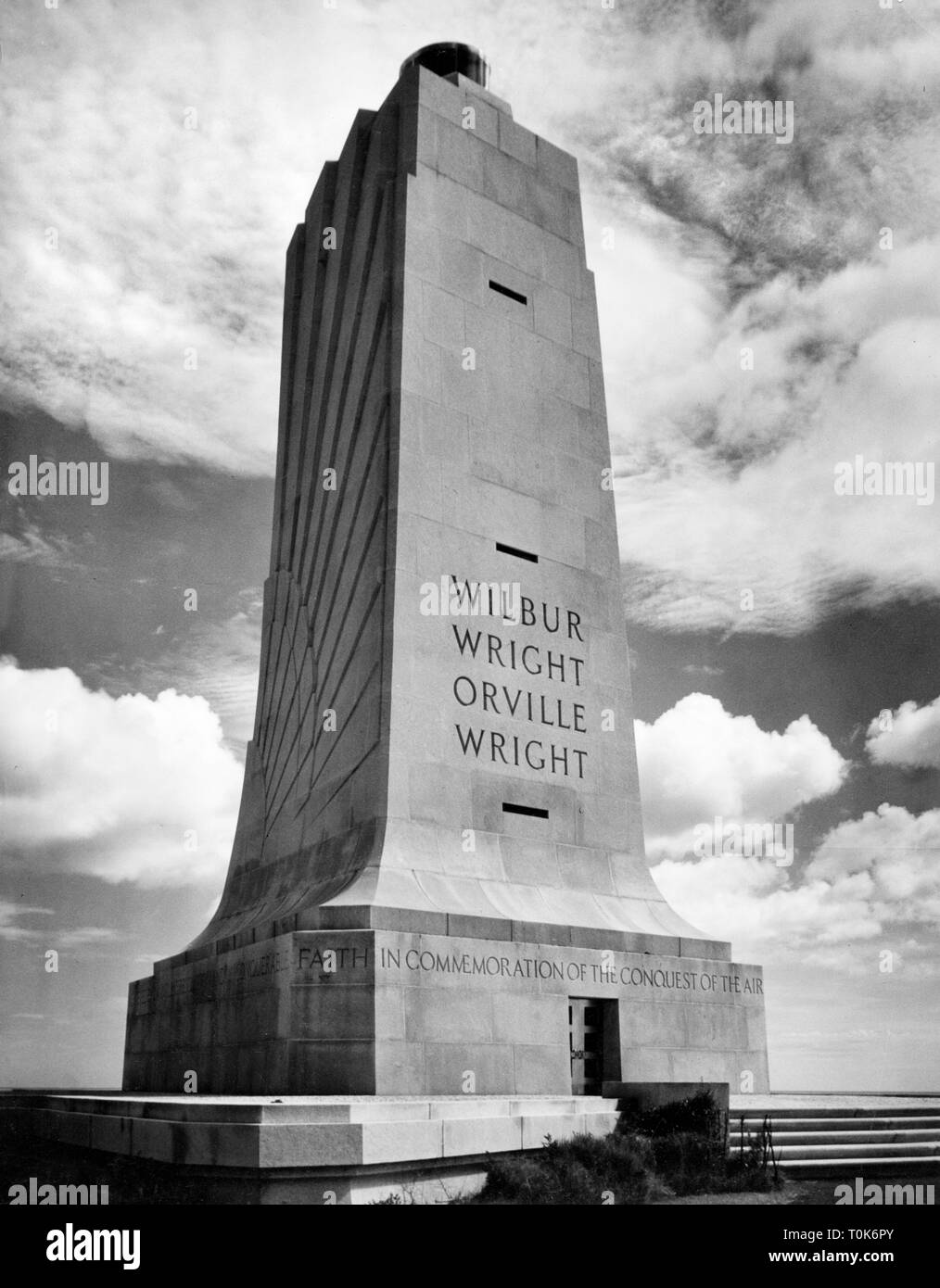 Geografia / viaggi, USA, Kitty Hawk, North Carolina, fratelli Wright Memorial, Kill Devil Hill, dedicato 1932, vista degli anni cinquanta, , Additional-Rights-Clearance-Info-Not-Available Foto Stock