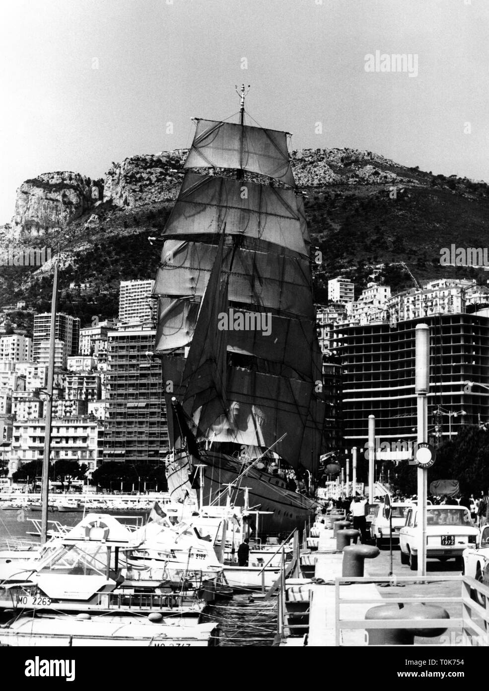 Militari, Germania, forze armate federali, marina militare federale, addestramento alla vela di nave "Gorch Fock" (1958), visualizzare nel porto di Monaco, maggio 1970, Additional-Rights-Clearance-Info-Not-Available Foto Stock