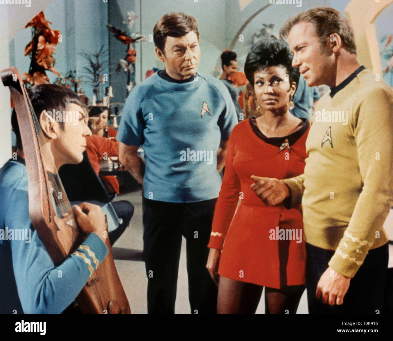 STAR TREK, Leonard Nimoy, togliere Kelley, NICHELLE NICHOLS, William Shatner, 1966 Foto Stock