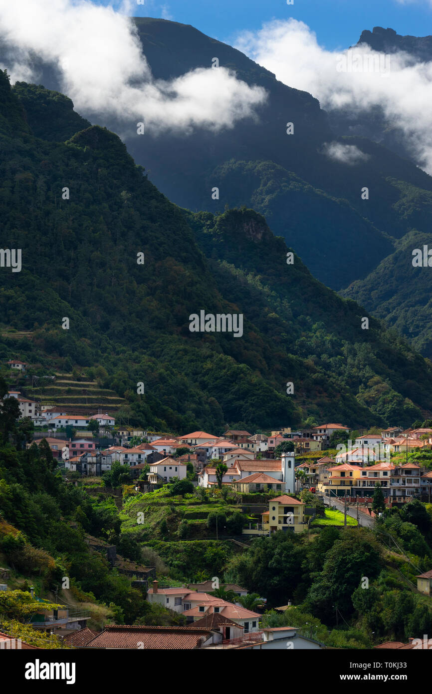Borgo collinare di Bonaventura Costa Nord di Madeira, Portogallo,l'Europa Foto Stock