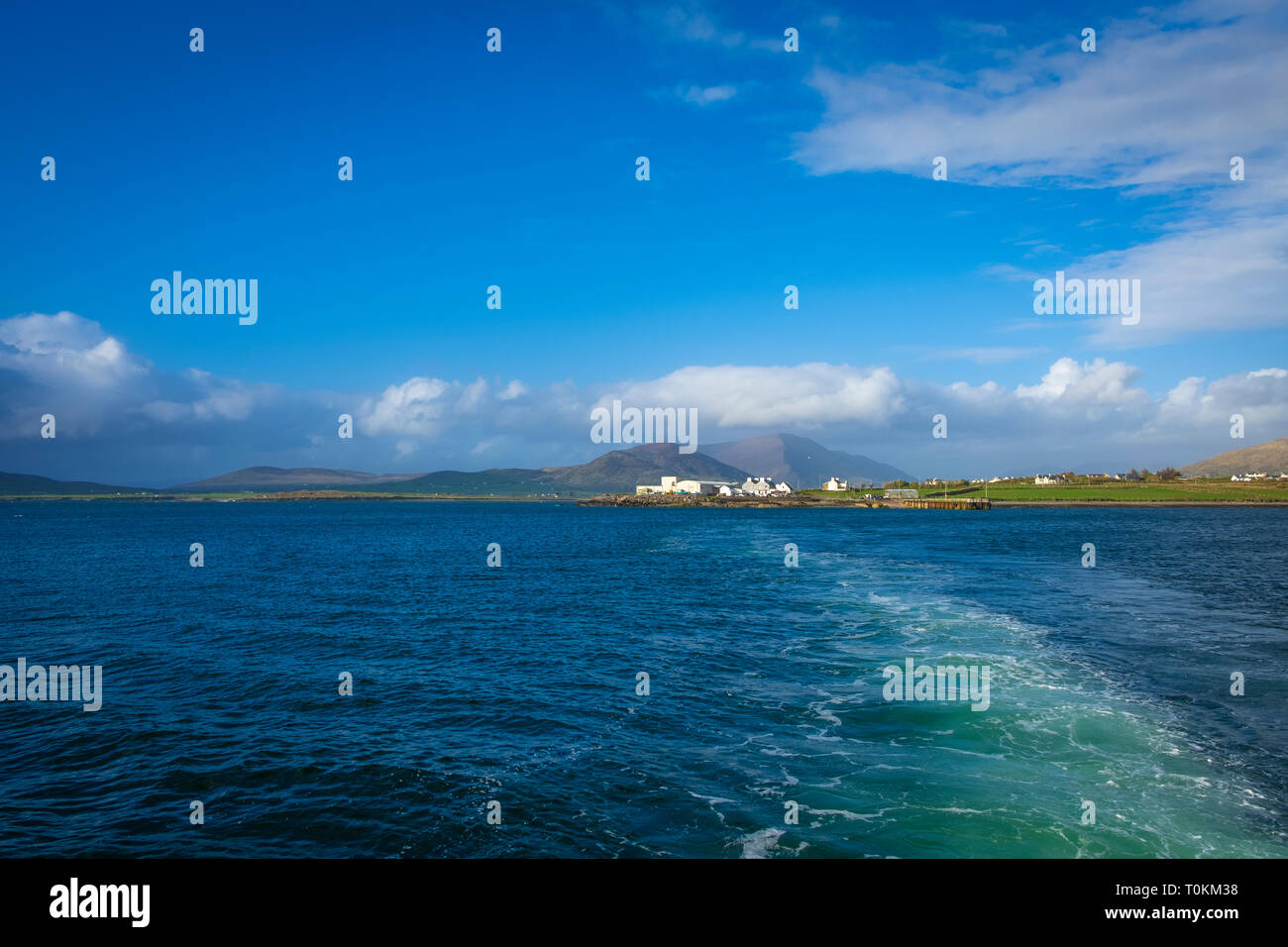 Traghetto da Reenard Point a Knightstown sull' isola Valentia, Co. Kerry, Irlanda Foto Stock