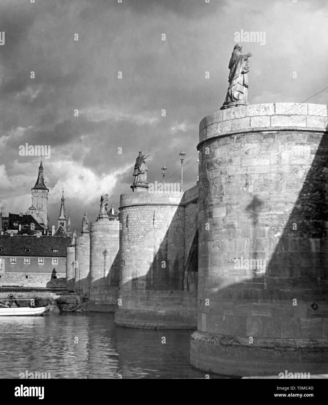 Geografia / viaggi, Germania, Wuerzburg, ponti, vecchio ponte principale, dettaglio, lato nord, bridge pier, 1950, Additional-Rights-Clearance-Info-Not-Available Foto Stock
