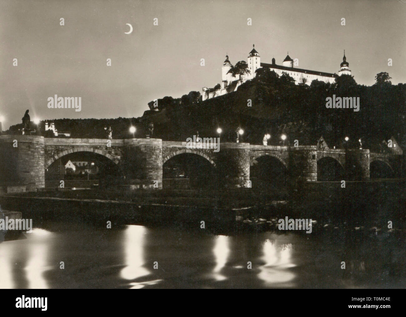 Geografia / viaggi, Germania, Wuerzburg, ponti, vecchio ponte principale e Fortezza di Marienberg a notte, cartolina, con timbro postale 15.4.1958, Additional-Rights-Clearance-Info-Not-Available Foto Stock