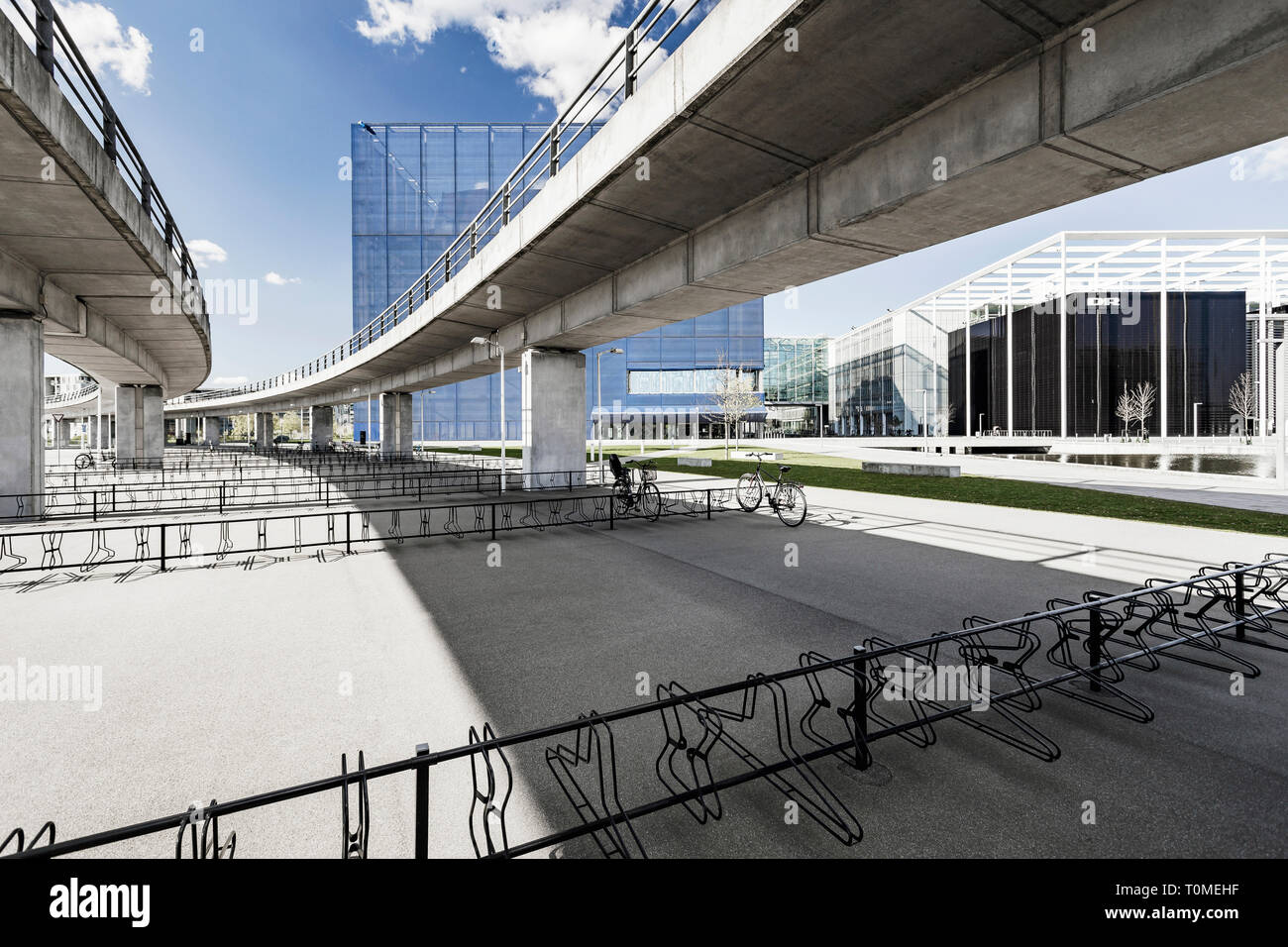 Concert Hall di Danish Broadcasting Corporation. Progettato dall'architetto Jean Nouvel, il distretto Oerestad, Amager, Copenhagen, Danimarca Foto Stock