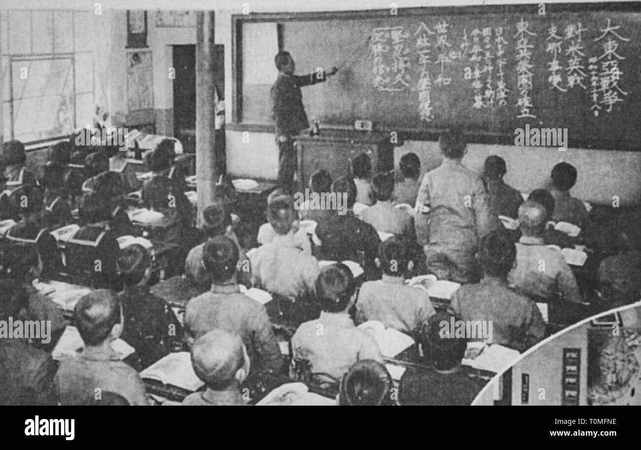 Classe giapponese a Changwon Seongho Scuola Elementare di Gyeongsangnam-do,Corea, 1942. Collezione privata Foto Stock