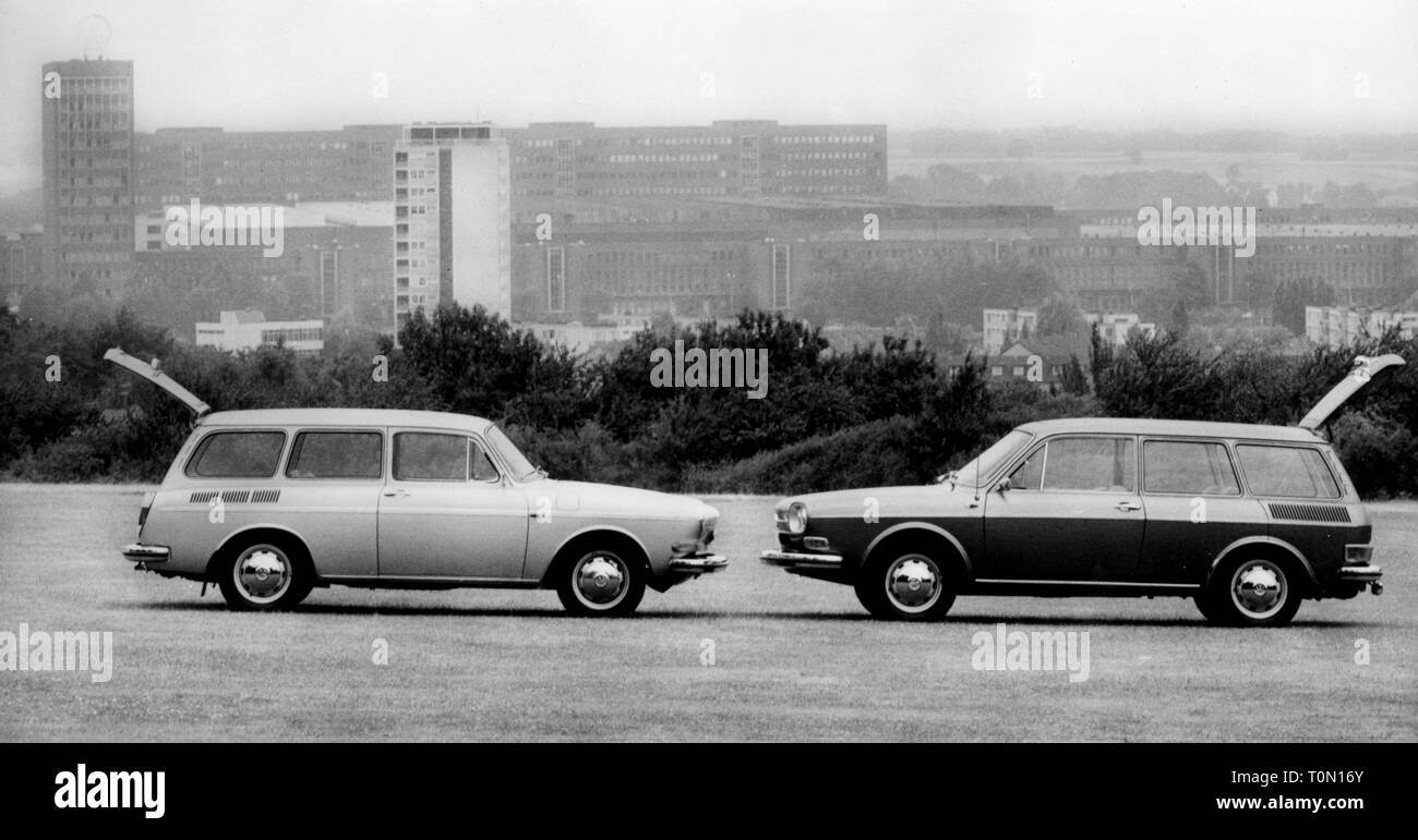 Trasporti / trasporto auto, varianti del veicolo, Volkswagen variante 1600 (sinistra e variante 411 E (a destra), vista laterale, 1972, Additional-Rights-Clearance-Info-Not-Available Foto Stock