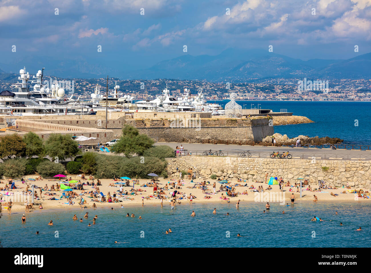 Persone Su Plage De La Gravette Famosa E Rinomata Spiaggia