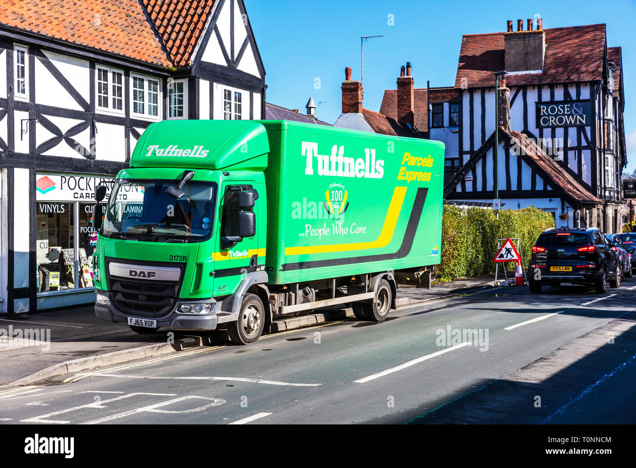 La Tuffnells consegna pacchi van, la Tuffnells consegna camion, la Tuffnells autocarro, la Tuffnells parcel autocarro, la Tuffnells, la consegna di pacchi, la Tuffnells consegna van, Foto Stock