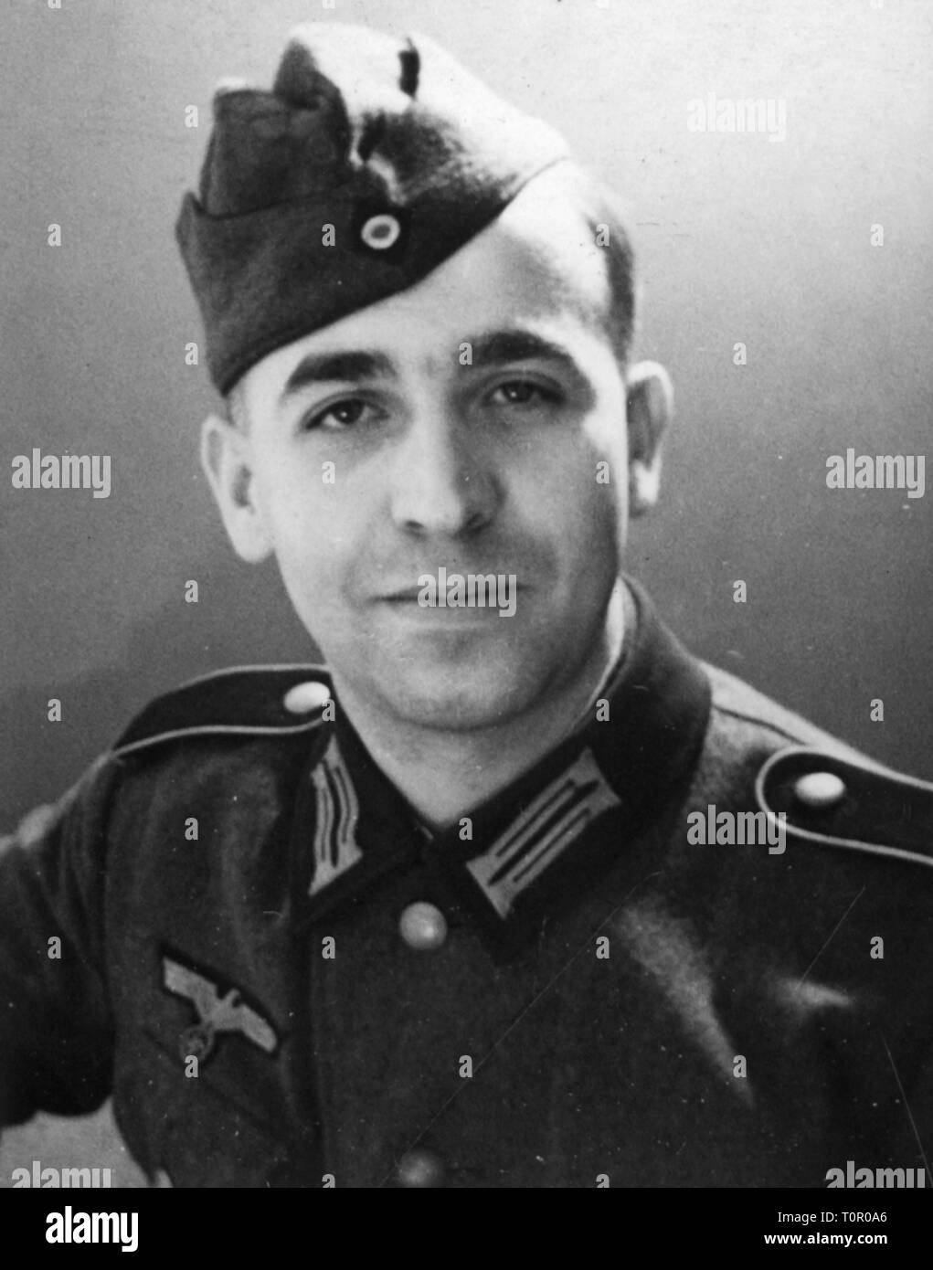 Il nazismo / Socialismo Nazionale, militare, esercito, soldato con il campo CAP M35, primi anni quaranta, Additional-Rights-Clearance-Info-Not-Available Foto Stock