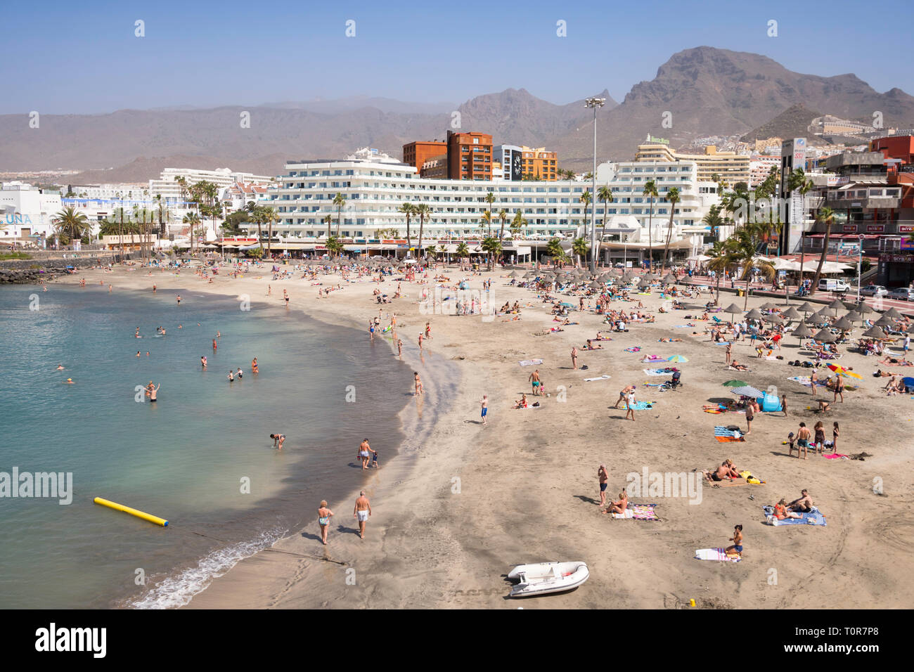 La Playa de Torviscas in Costa Adeje, Tenerife, Isole Canarie. Foto Stock