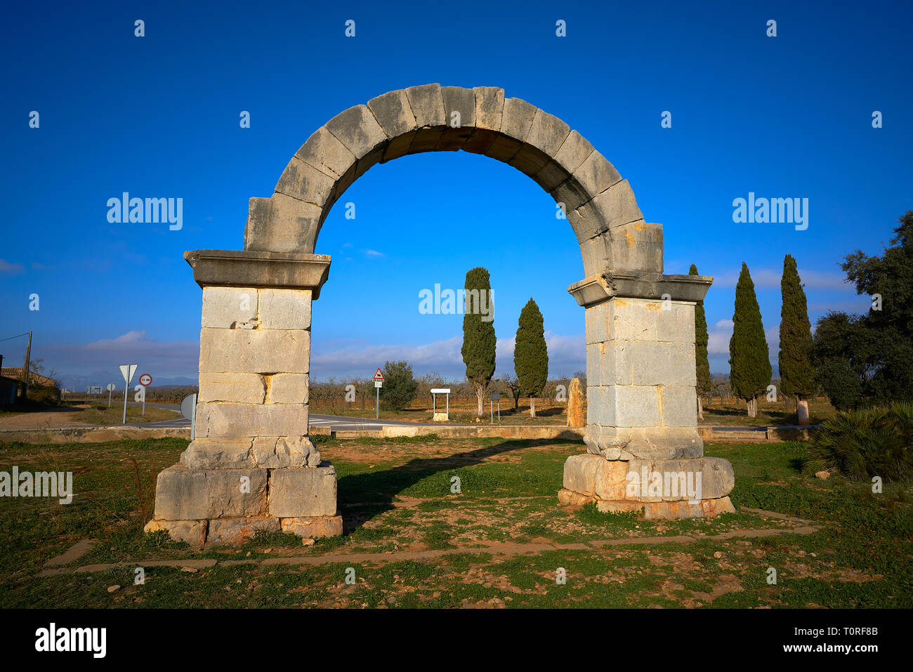 Cabanes arco romano a Via Augusta in Catellon della Spagna Foto Stock