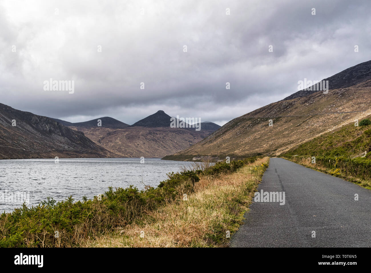 Questa è una foto di un lago nella Mourne Mountains in Irlanda del Nord Foto Stock