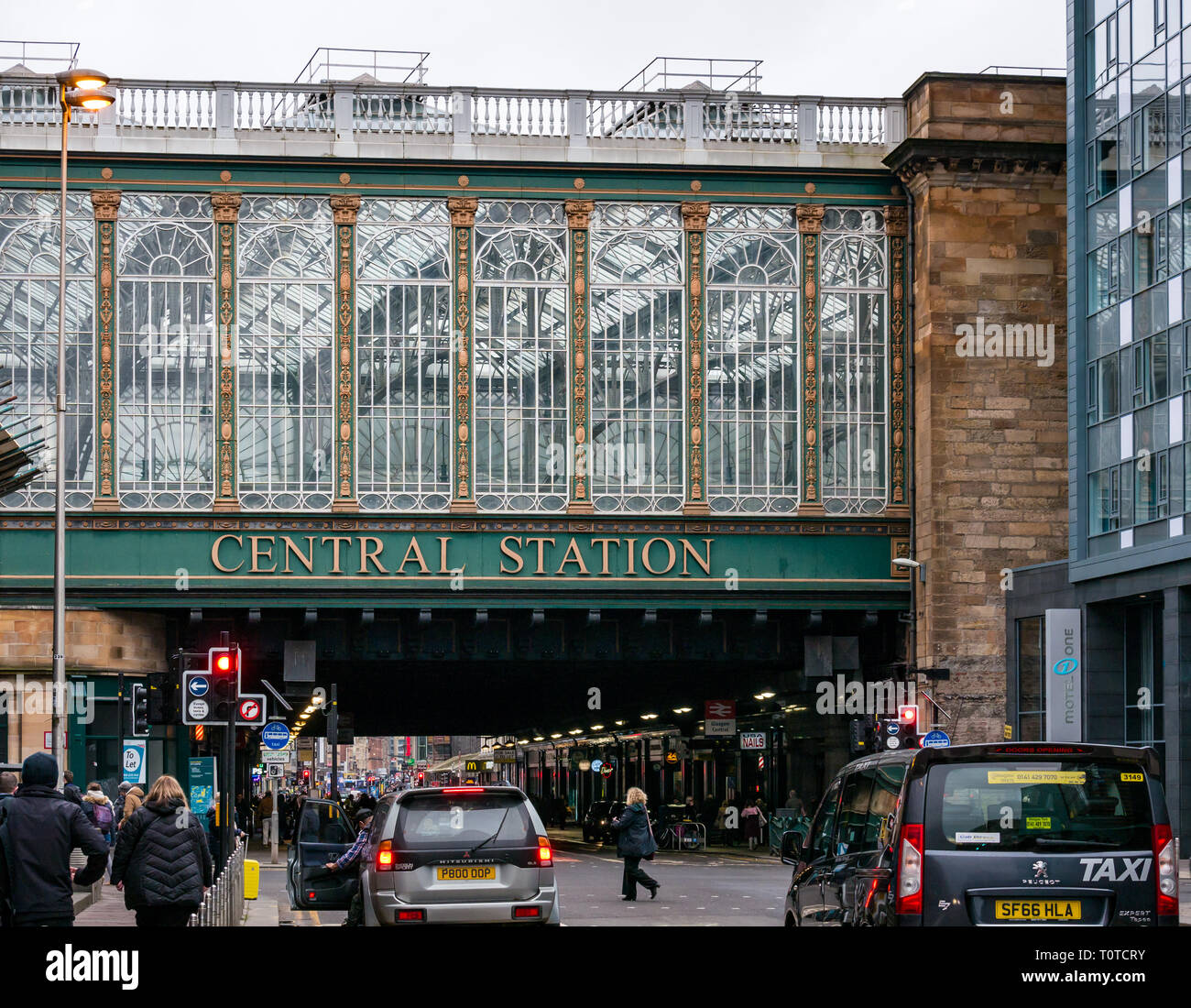 Ornati in stile vittoriano struttura in vetro, Glasgow Central Statiion, Argyle Street, Scotland, Regno Unito Foto Stock