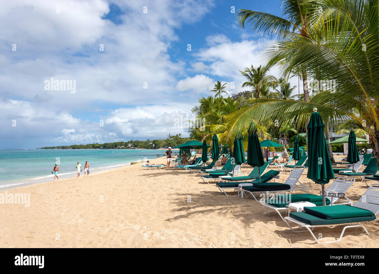 Alleynes Bay Beach (Fairmont Royal Pavilion Hotel), Holetown, St James's Parish, Barbados, Piccole Antille, dei Caraibi Foto Stock