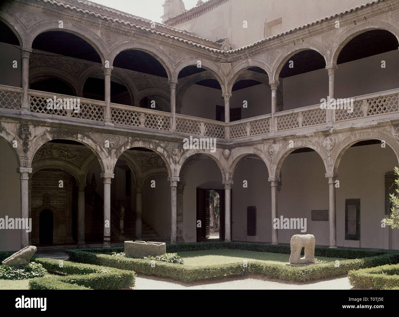 PATIO. Autore: COVARRUBIAS ALONSO. Posizione: MUSEO HOSPITAL DE SANTA CRUZ. Toledo. Spagna. Foto Stock