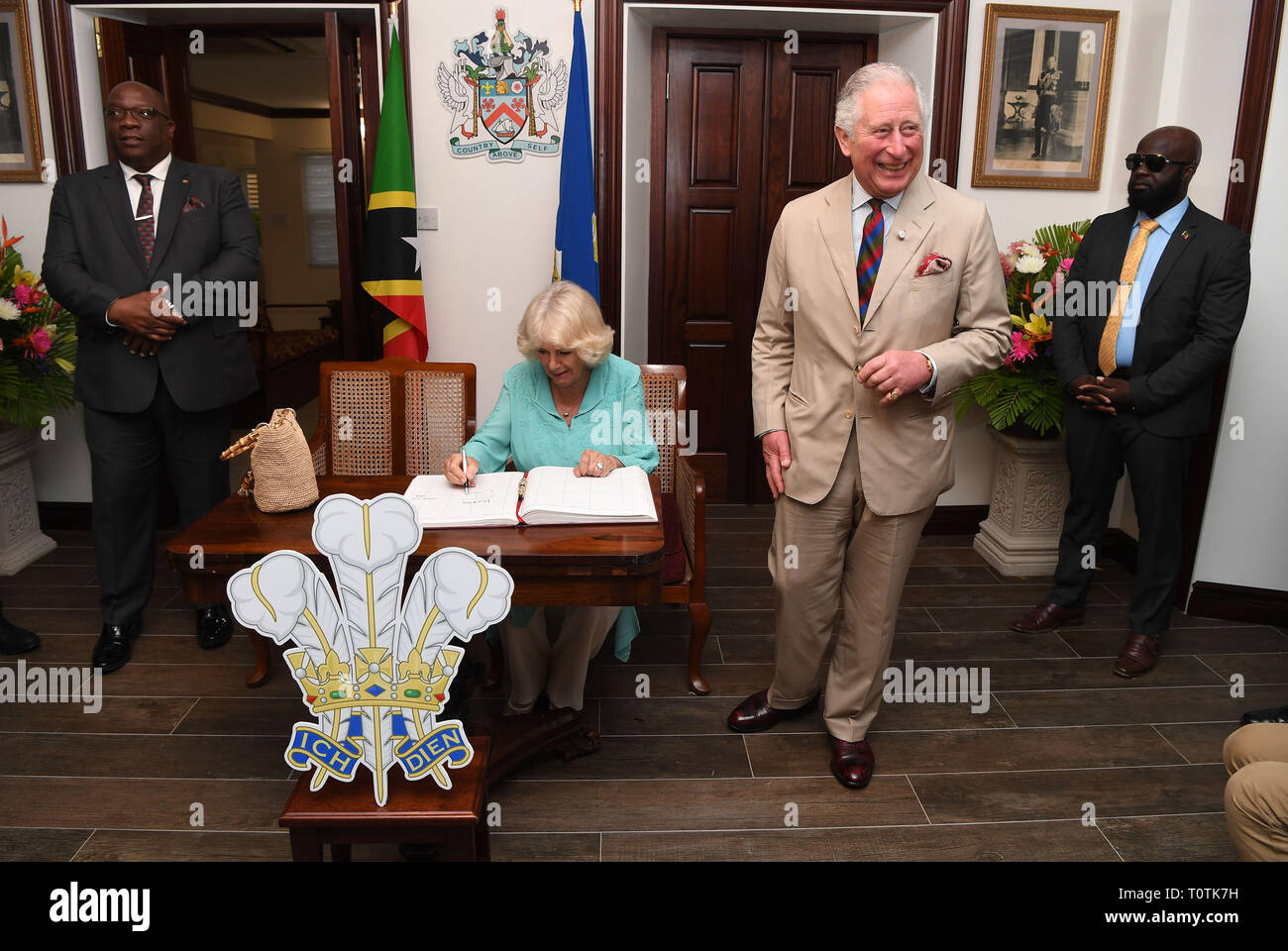 Il Principe di Galles e la duchessa di Cornovaglia alla Government House di Basseterre, Saint Kitts e Nevis, in un giorno di visita all'isola dei Caraibi. Foto Stock