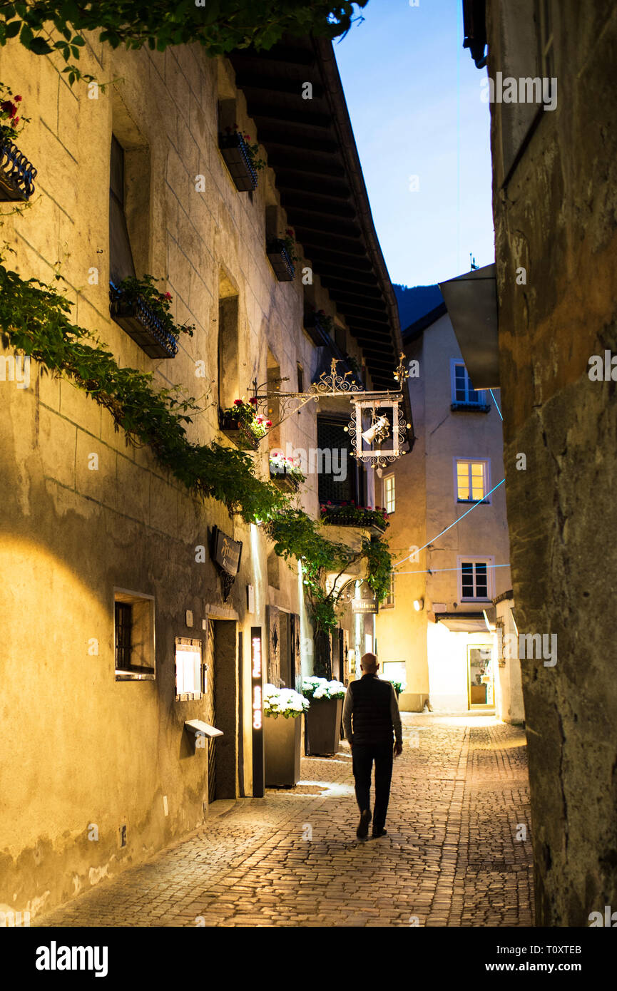 L'Italia, Ttrentino Alto Adige, Bressanone, centro città al crepuscolo Foto Stock