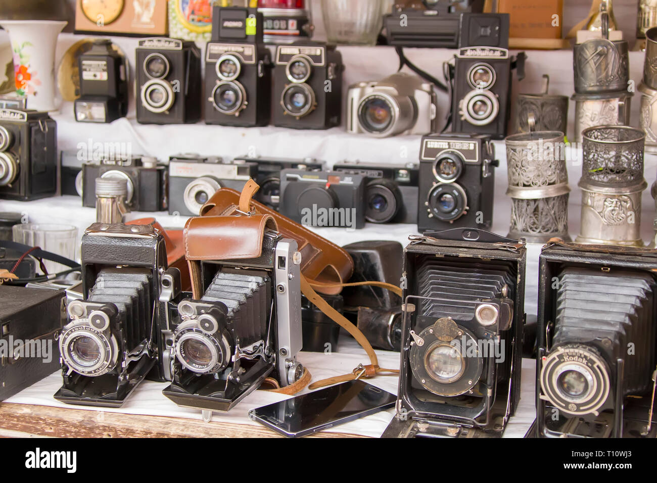 Mosca, 08 Giugno, 2018. Mercato centrale.Le telecamere Vintage. Antiche attrezzature fotografiche Foto Stock