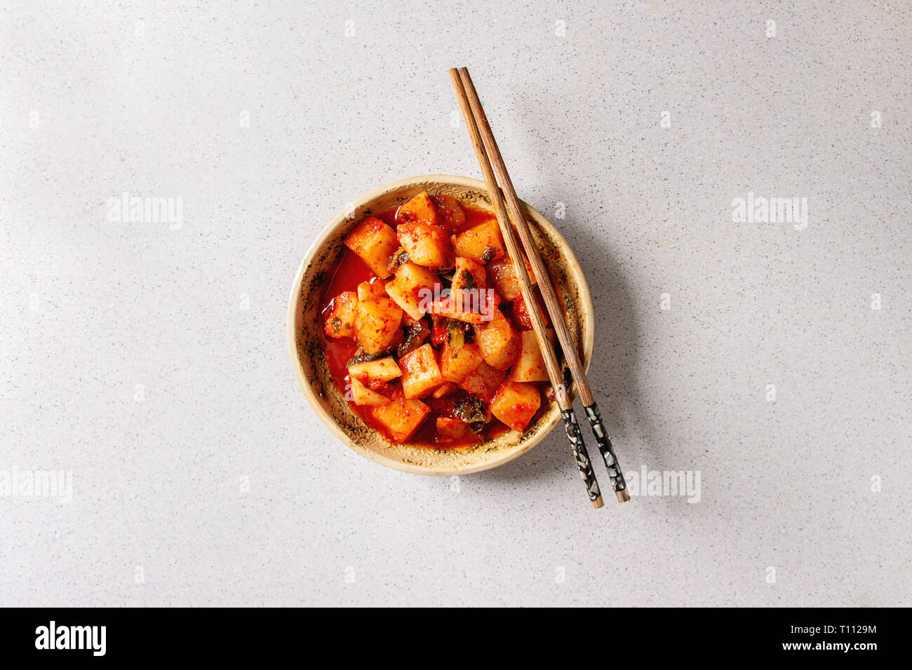 Kimchi, piatto coreano piccante di sottaceti Foto stock - Alamy