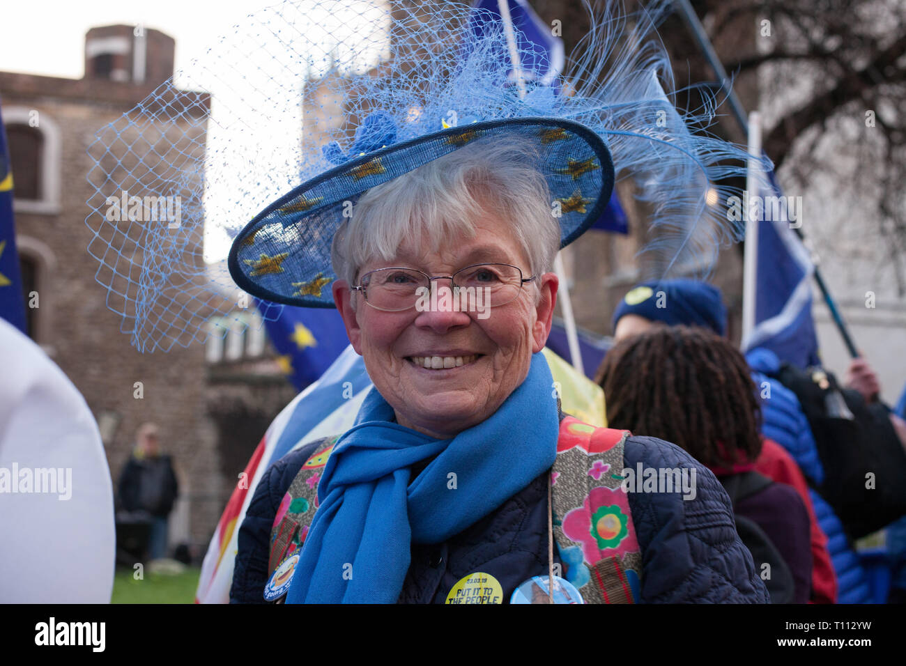 Londra, Regno Unito. 19 marzo, 2019. Pro-Europe sostenitore dimostra, in College Green, Westminster. MPs dibattito Brexit trattativa. Foto Stock