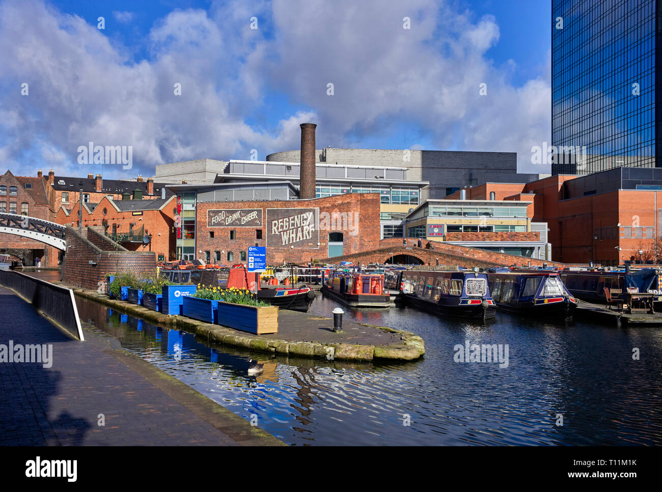 Gas Street Basin in Birmingham & Worcester Canal nel cuore della città di Birmingham Foto Stock