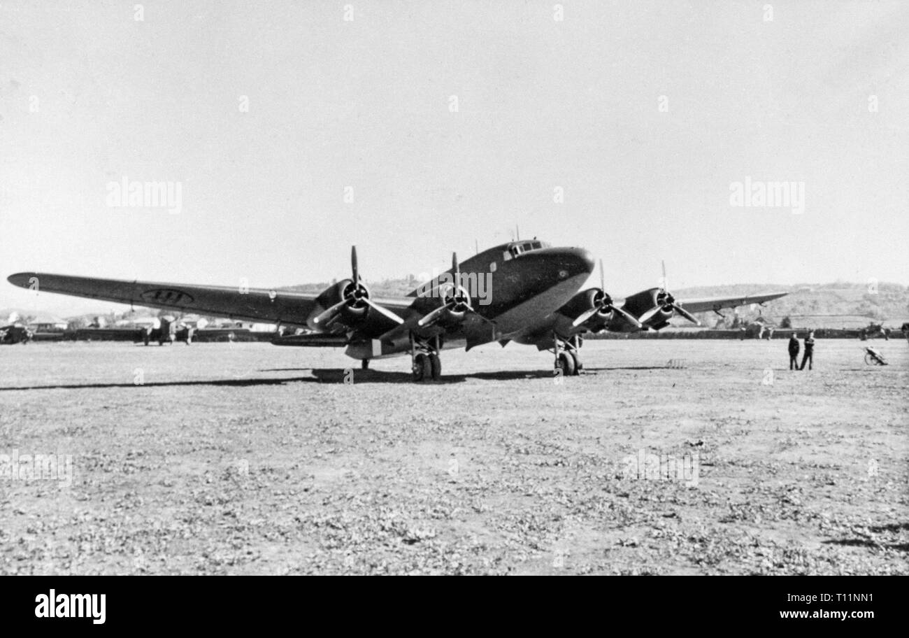 Il Savoia-Marchetti SM.95 era un italiano a quattro motori, mid-range i trasporti aerei, che per primo ha volato in 1943. Era il successore del Savoia-Marchetti SM.75. Foto Stock