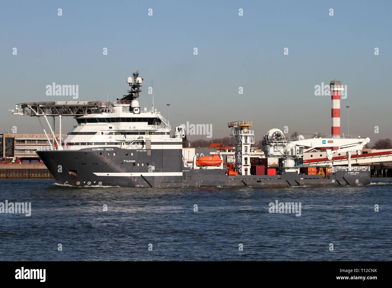 L'alimentazione offshore Nave Olympic Delta è di lasciare il porto di Rotterdam il 15 febbraio 2019. Foto Stock